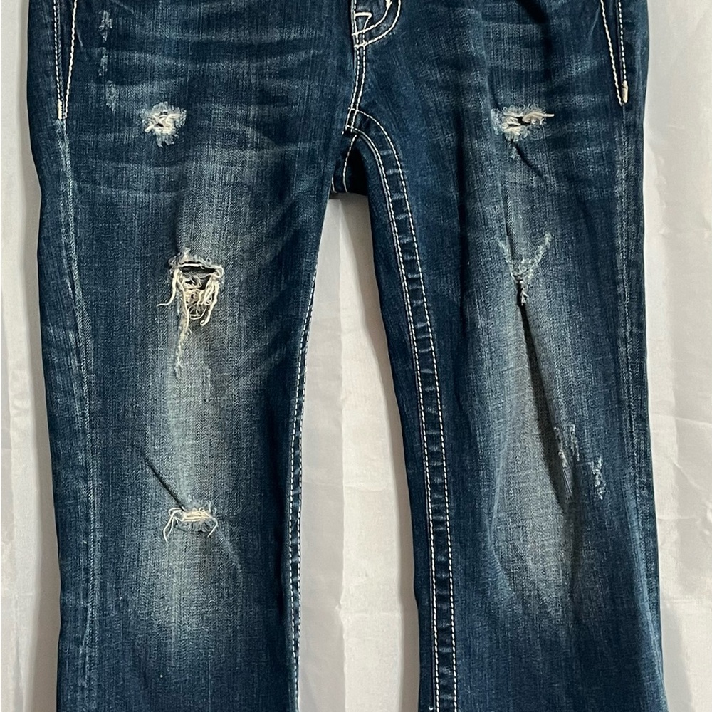 Miss Me Distressed Capris Sz 29. Regular fit cropped embellished Bedazzled
